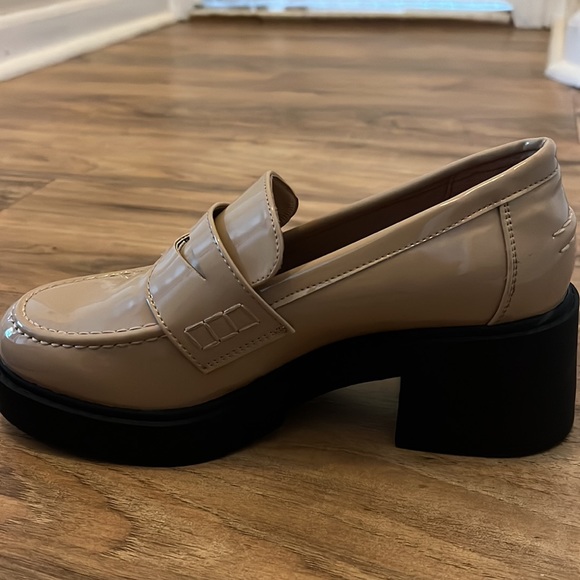 ASOS DESIGN Storming chunky mid heeled loafers in
beige patent - Picture 2 of 4